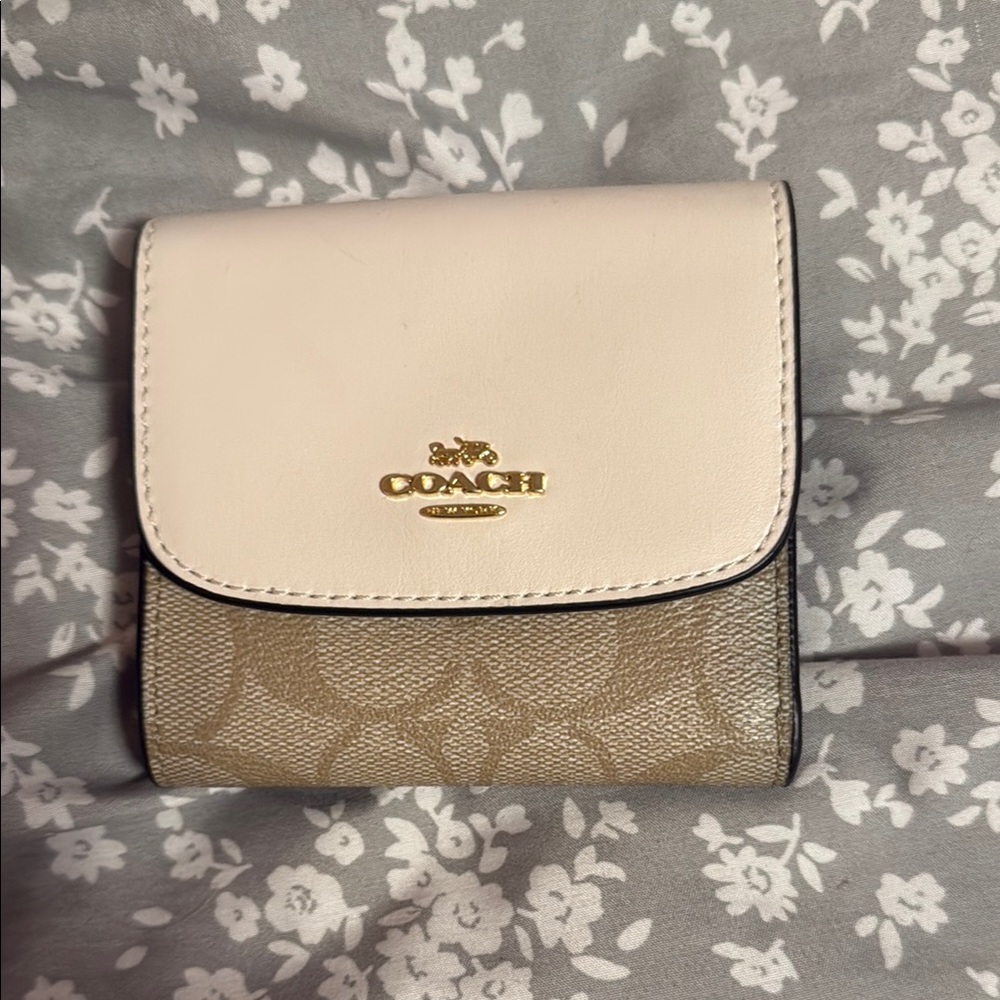 Coach Cream and Tan Women's Wallet